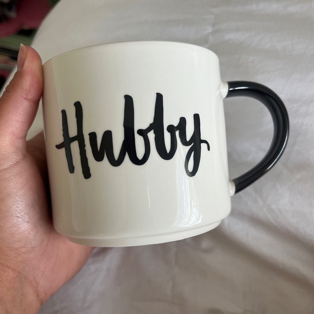 Hubby threshold white black mug